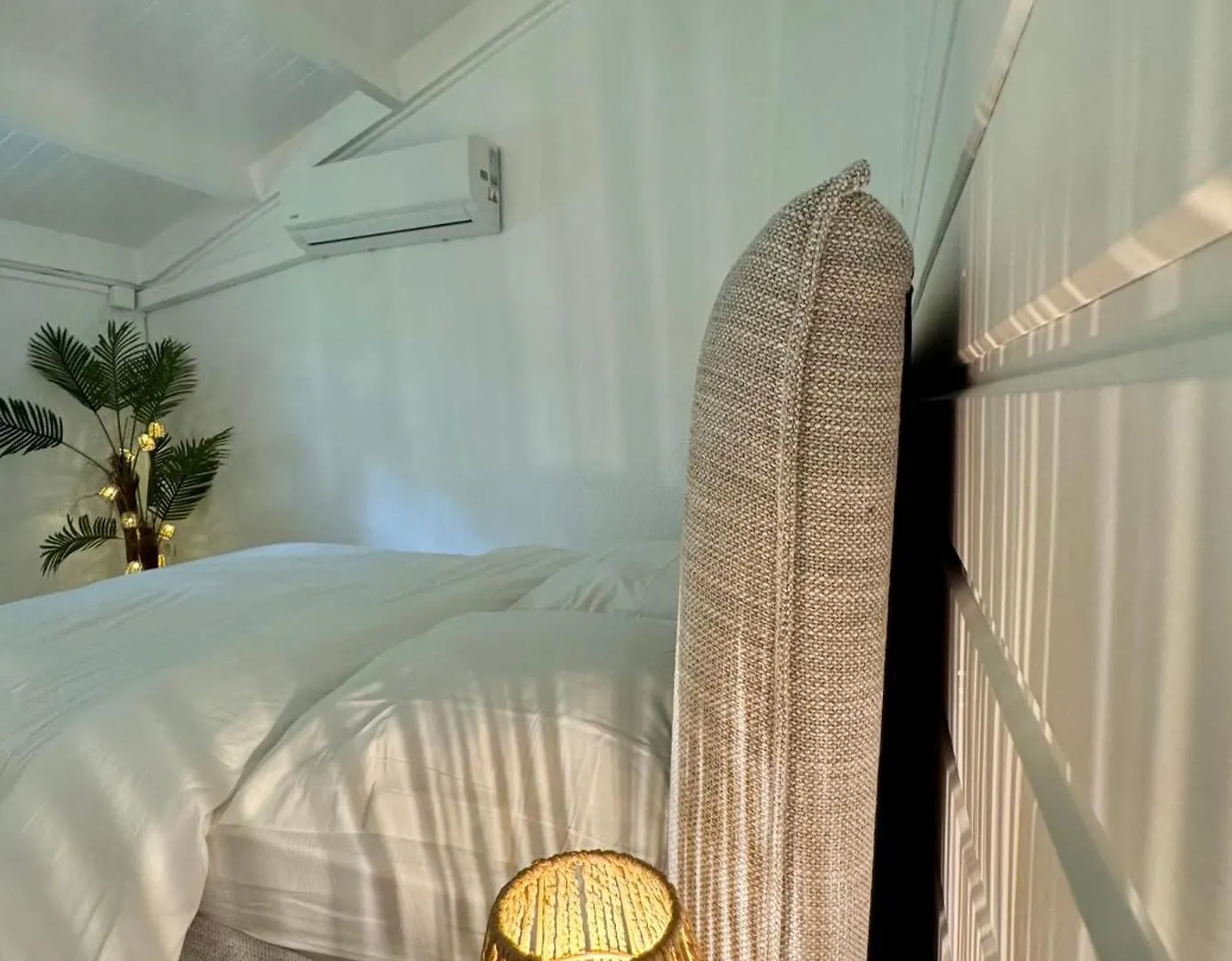 Apartment T2 Cosy Avec Mezzanine, Piscine & Plage A Pied Le Gosier